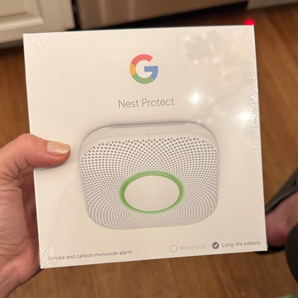 Google Nest Protect Smoke Alarm - White and Green